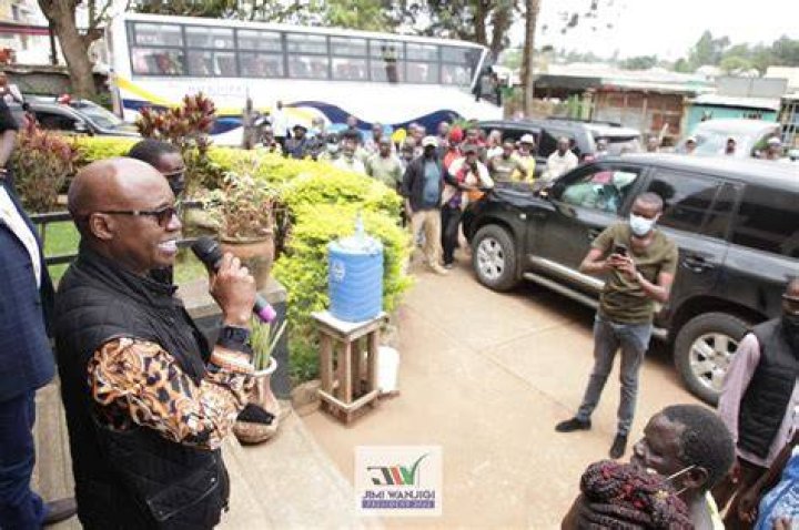 Jimi Wanjigi runs for dear life as rally disrupted by youth in Migori