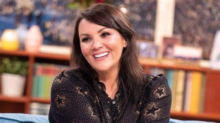 martine mccutcheon at home with mug