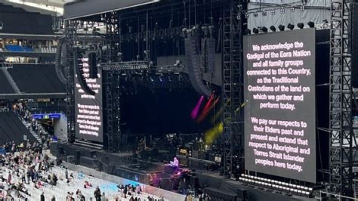 Paul McCartney Sydney: Acknowledgment of Country divides