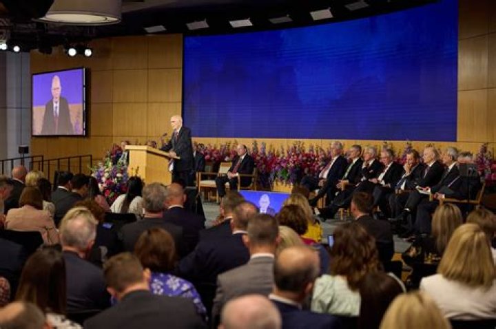 President Oaks: Mission leadership seminar teaches discipleship