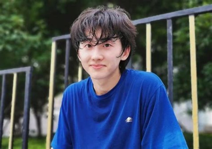 Sun Ning – Biography, History, Age, Weight, Height, Relationships